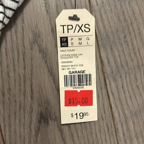 Off the shoulder striped cropped top - Picture 2 of 2